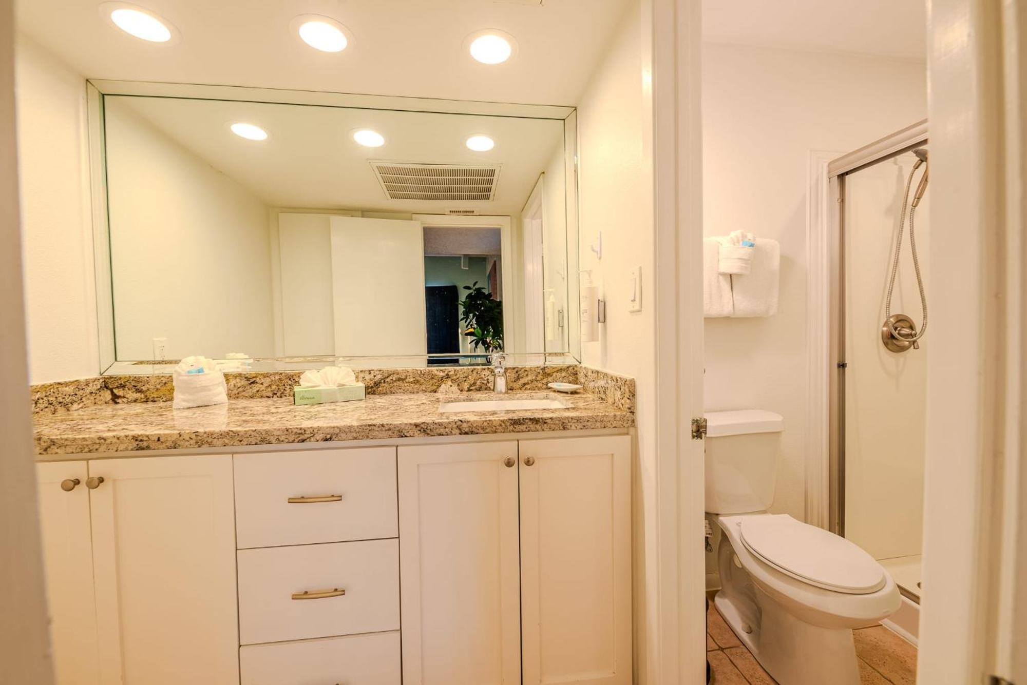 Kingfishers Retreat Serene 1Br Escape With Balcony 207 South Padre Island Buitenkant foto